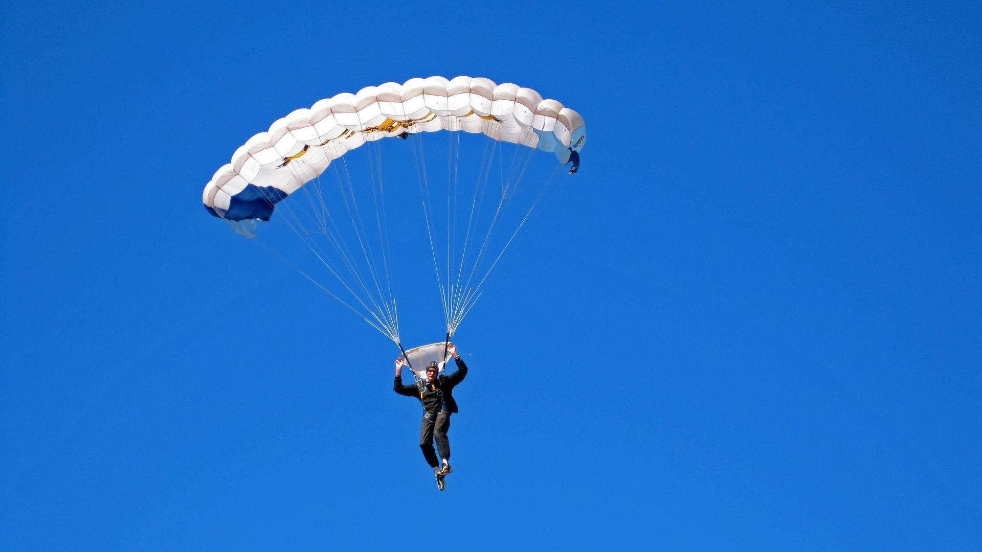 卫冕冠军光环急速褪色 三镇队八轮仅一胜 争冠豪言已成镜花水月